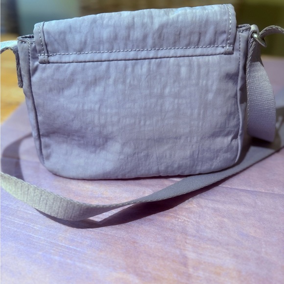 Kipling Crossbody bag. Lavender. Glitter in emblem. - Picture 3 of 11